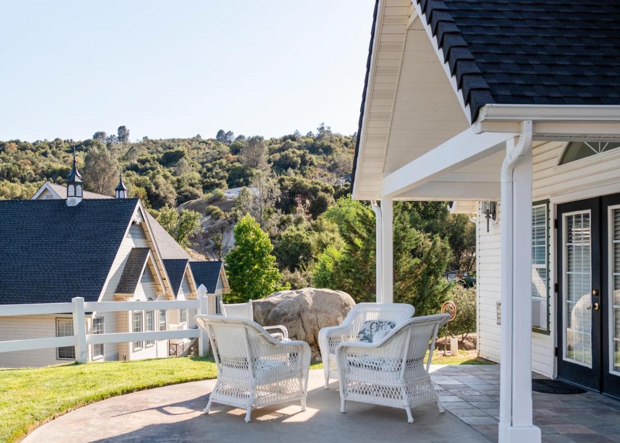 Hounds Tooth Inn Oakhurst Extérieur photo