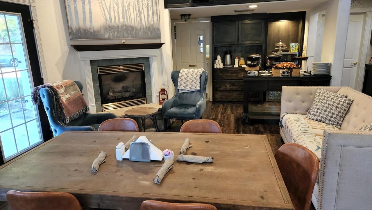 Hounds Tooth Inn Oakhurst Extérieur photo