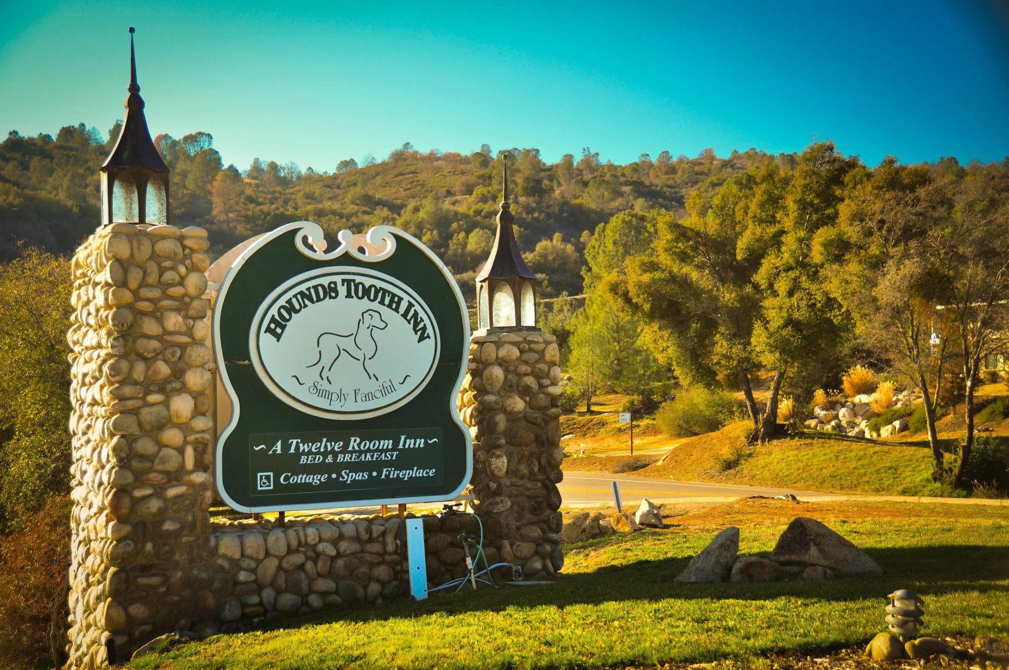 Hounds Tooth Inn Oakhurst Extérieur photo