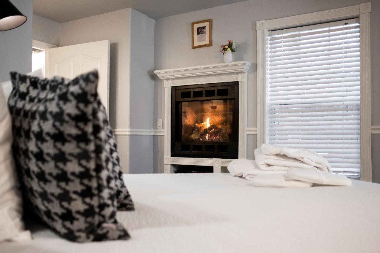 Hounds Tooth Inn Oakhurst Extérieur photo