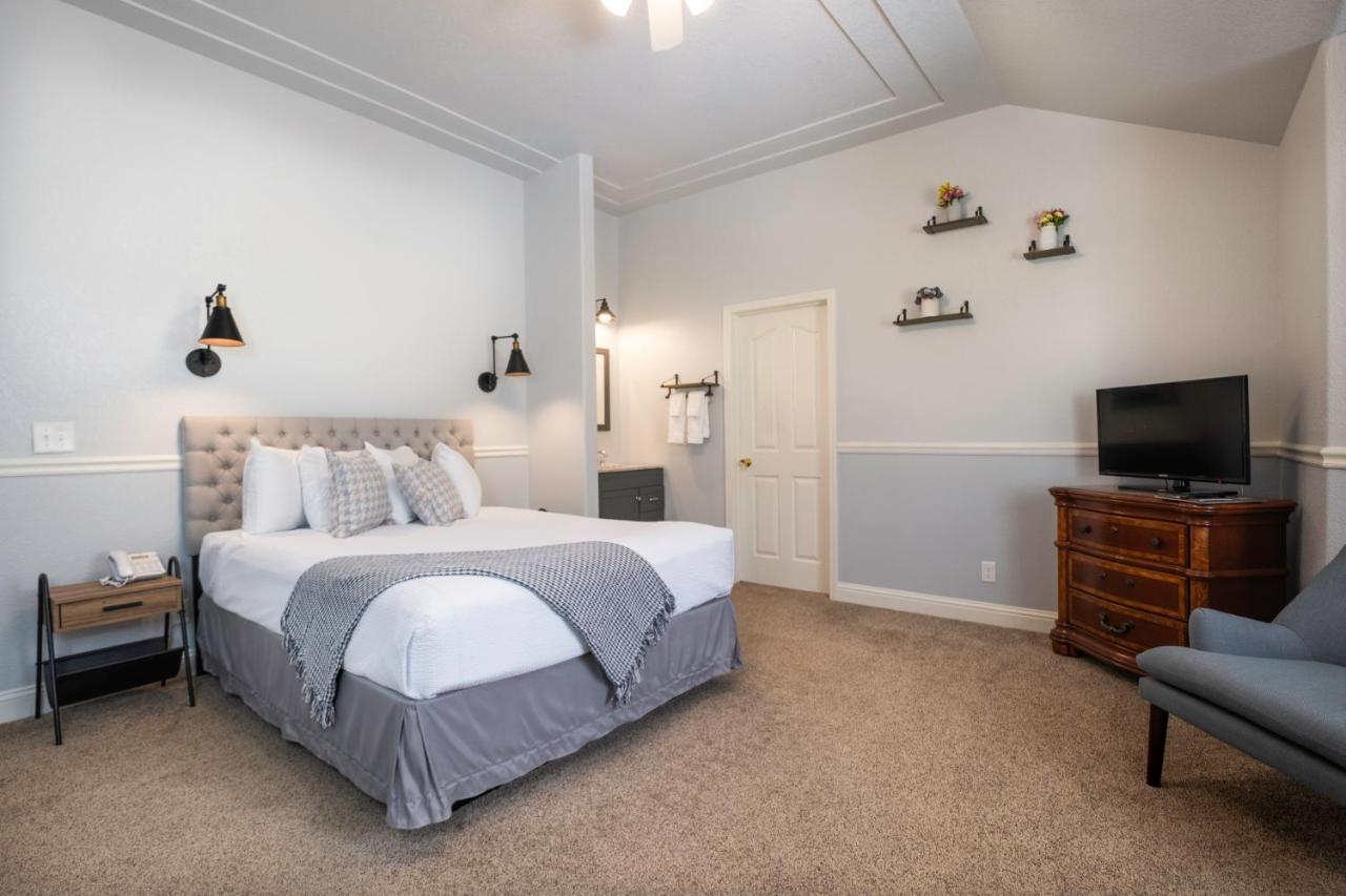 Hounds Tooth Inn Oakhurst Extérieur photo