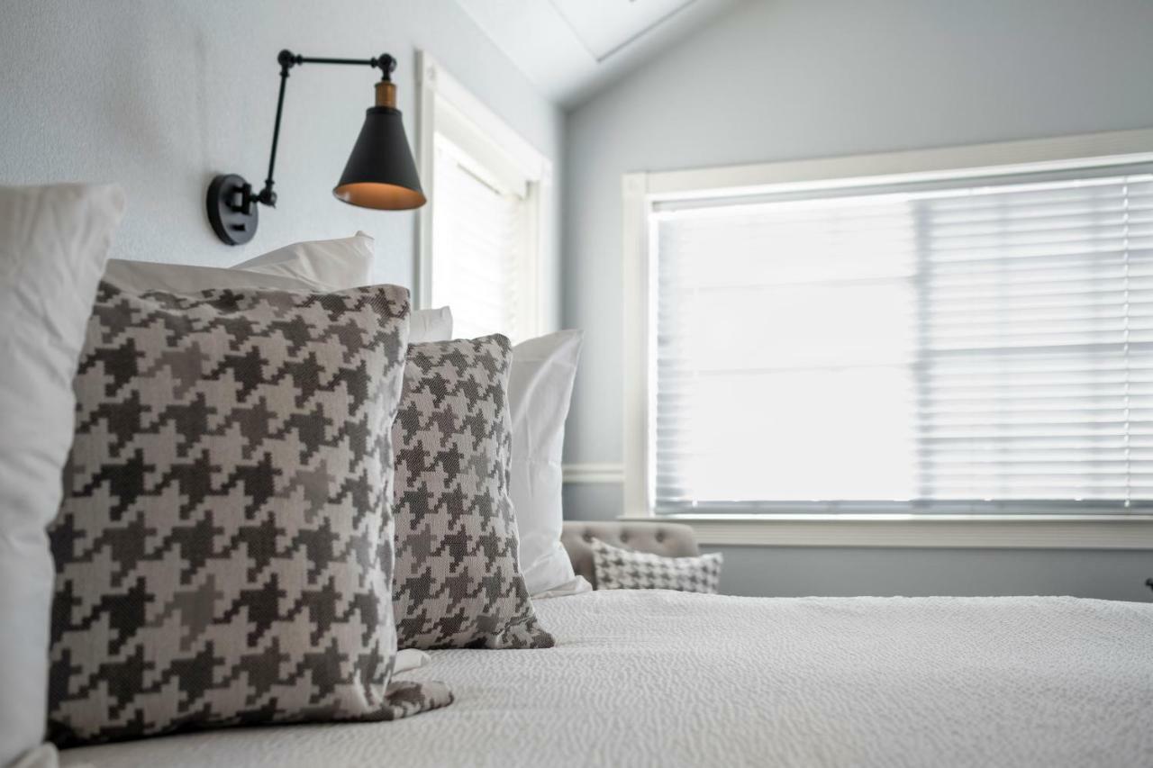 Hounds Tooth Inn Oakhurst Extérieur photo