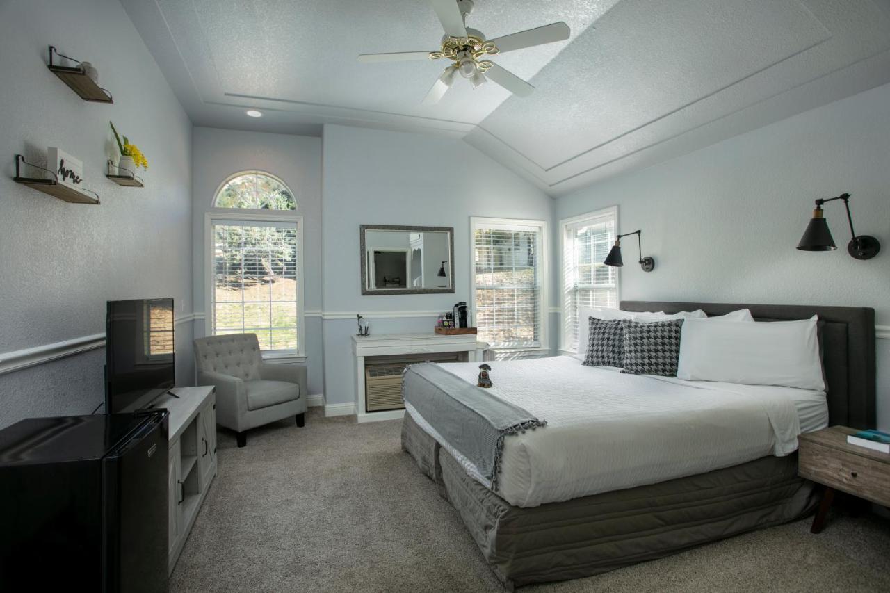 Hounds Tooth Inn Oakhurst Extérieur photo