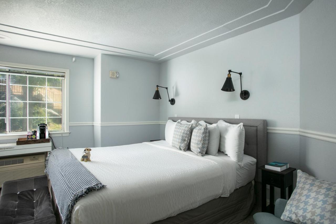 Hounds Tooth Inn Oakhurst Extérieur photo