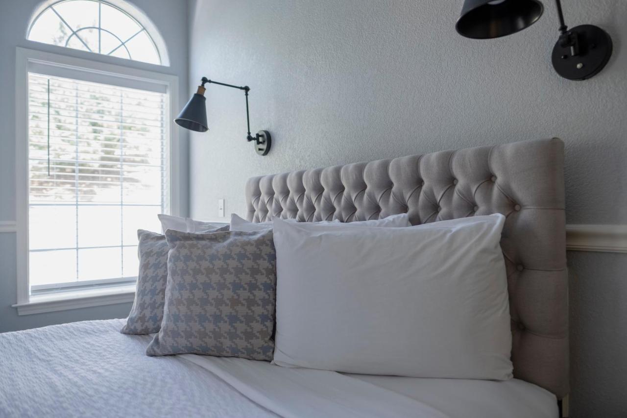 Hounds Tooth Inn Oakhurst Extérieur photo