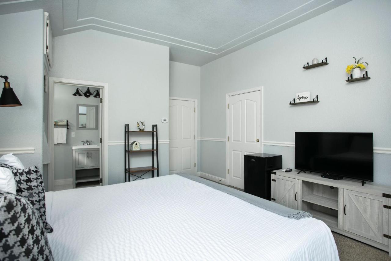 Hounds Tooth Inn Oakhurst Extérieur photo
